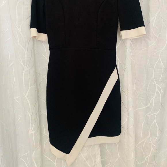 SOLD! NFS Lulu’s Dress with asymmetrical right hem - Picture 2 of 8